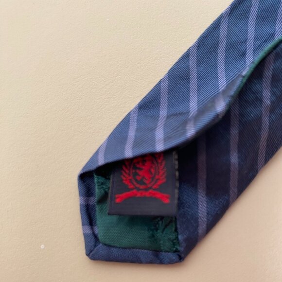 Tommy Hilfiger Men's Striped Silk Tie - Picture 8 of 8